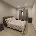 2 Bedroom Apartment Found In A Great Location