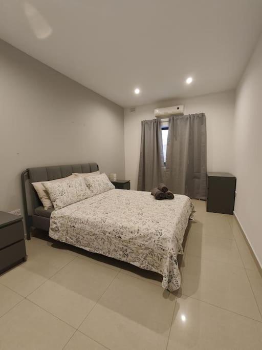 2 Bedroom Found In A Great Location *