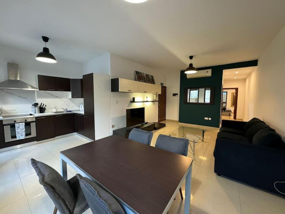 2 Bedroom Found In A Great Location